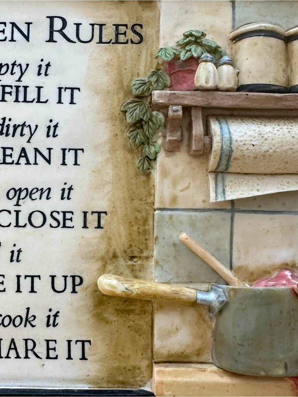 Vintage Style Kitchen Rules Decorative Plaque Wall Sign - Beige & Black